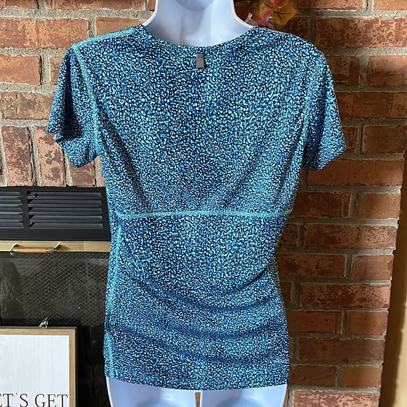 Nike Running Dri Fit Blue Pebbled Shirt - Picture 3 of 5